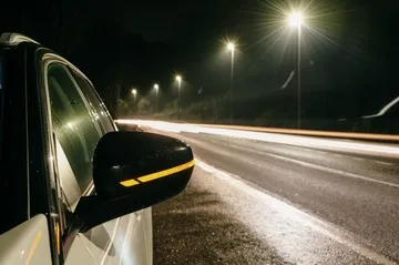 Car stranded on the motorway possible due to puncture