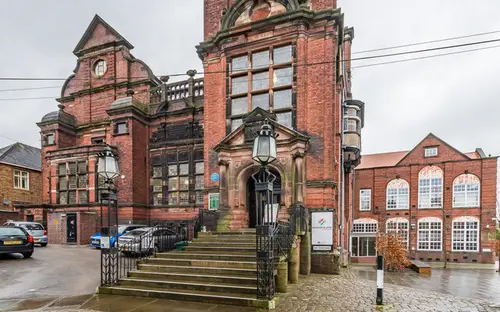 Nicholson Institute in Leek