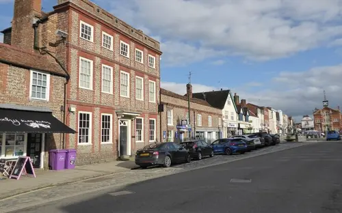 High Street in Thame